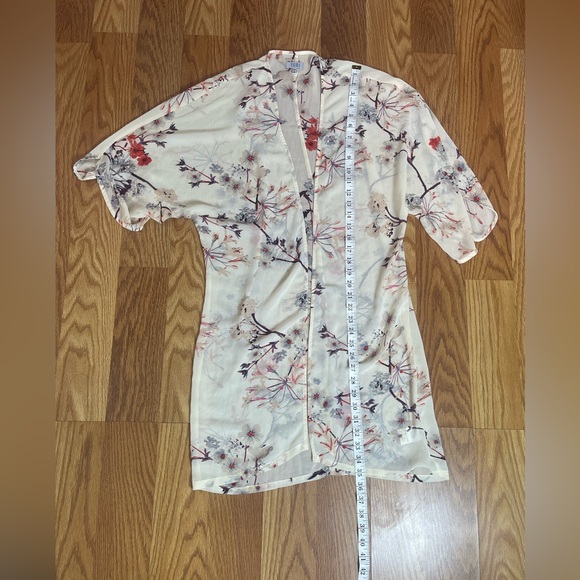Tobi floral open front Kimono size S - Picture 7 of 9